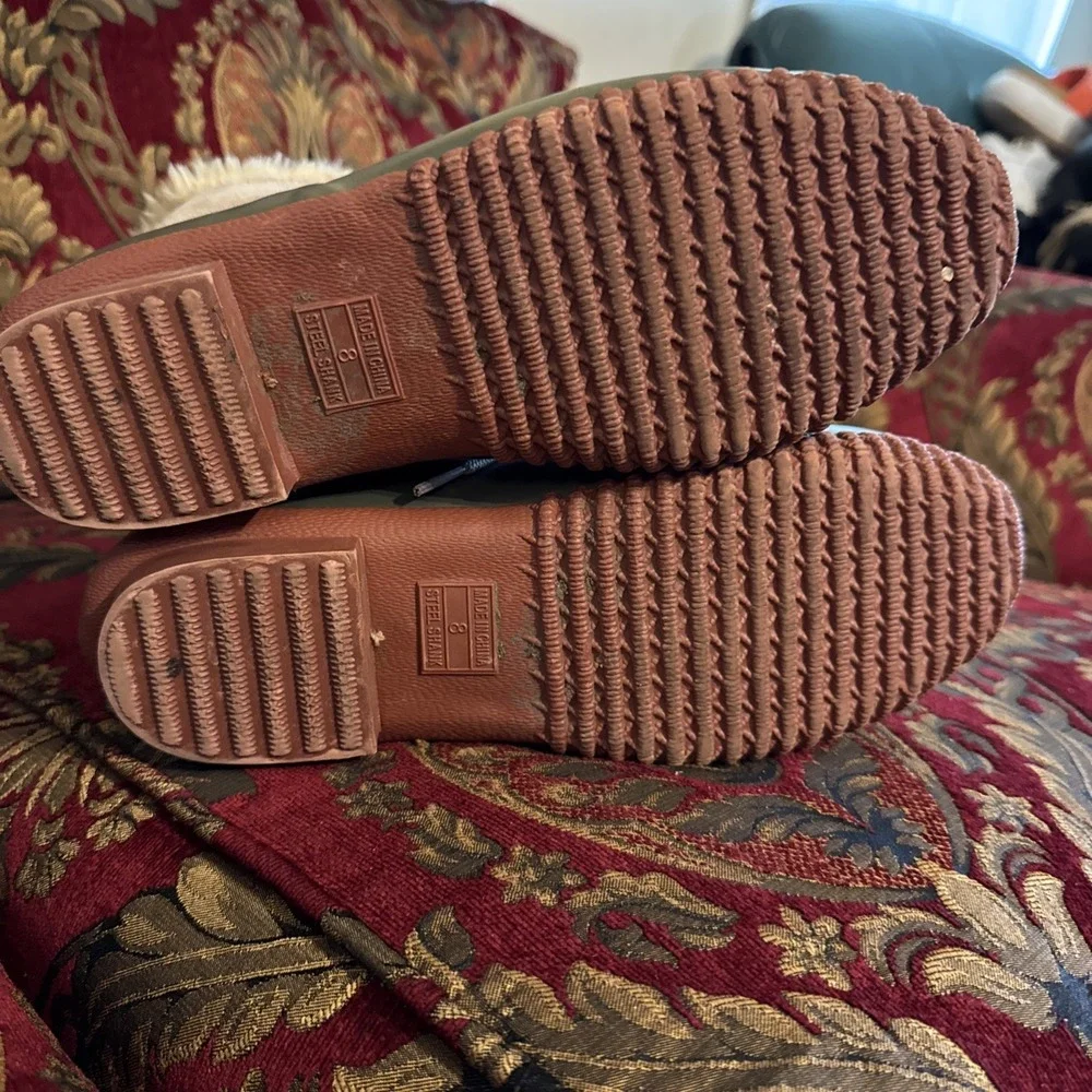 American Eagle Women's Leather & Rubber Shearling Lined Duck Boots Size 8 - EUC